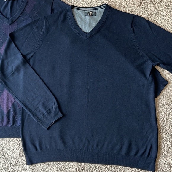 Bundle of Two Nordstrom V Neck Merino Wool Navy And Argyle Print Sweaters - Picture 3 of 11